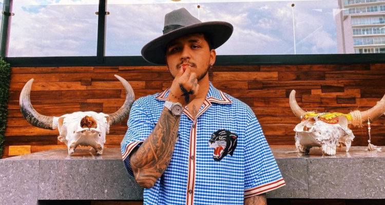 El cantante Christian Nodal, que tendrá su concierto en Chile el 1 de julio