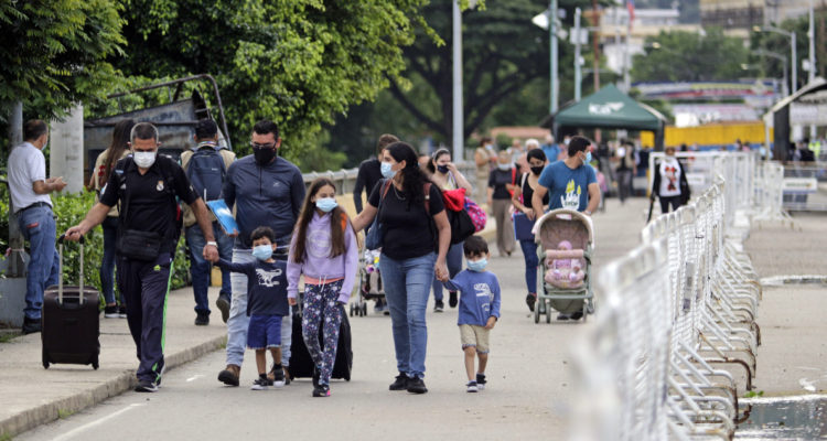 Colombia asegura que no tiene la capacidad para seguir recibiendo migrantes de Venezuela