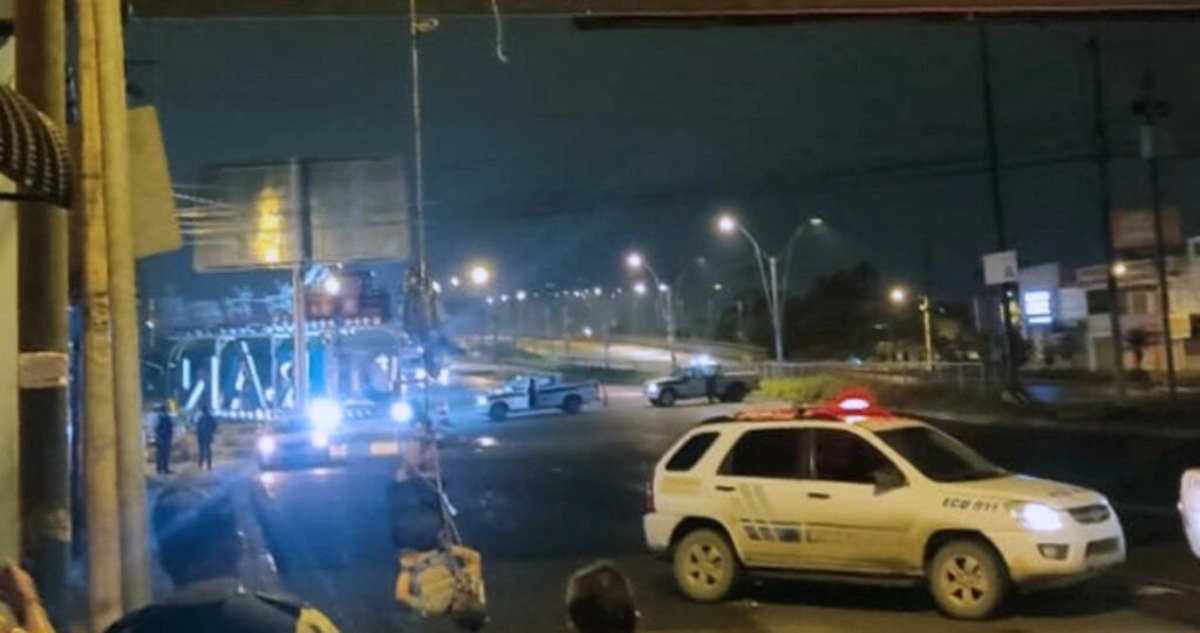 Conmoción en Ecuador tras asesinato e inédito hallazgo de cadáveres colgados en un puente