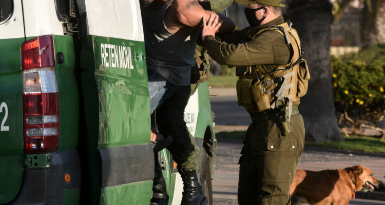 Joven detenido Puerto Montt.