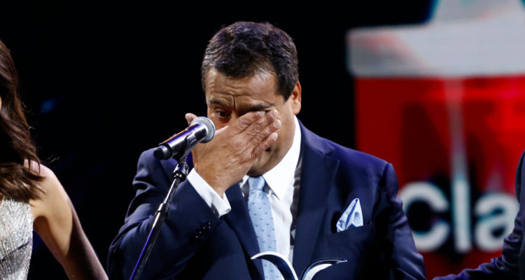 Dino Gordillo emocionado en su presentación de Viña del Mar 2019.