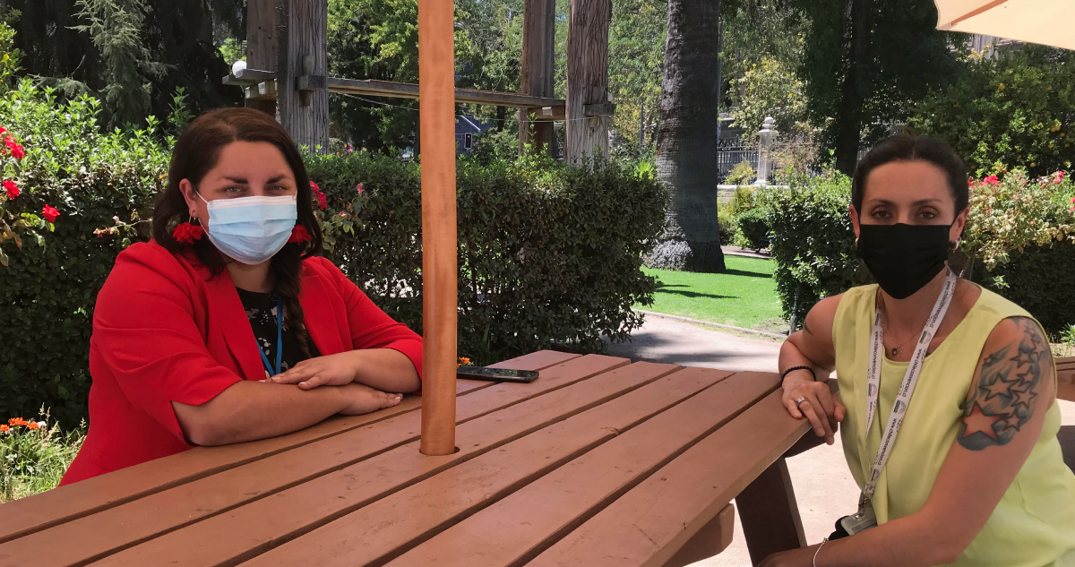 Las dirigentas del SIPLUTRAC, Úrsula Eggers y Vivian Palacios, valoran el avance durante los últimos meses en cuanto al pago de sueldos atrasados en el órgano.