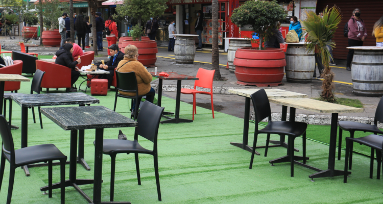 Tras transición a fase dos en Valdivia: sector gastronómico será el más afectado