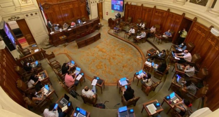 Propuesta de la constituyente María Rivera fue rechazada por unanimidad