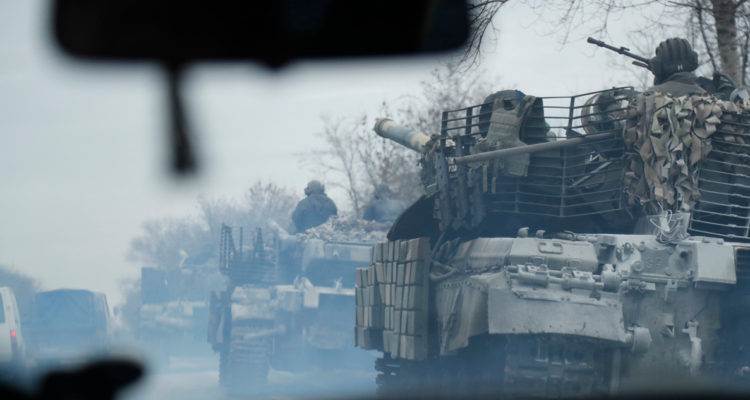 EEUU y R. Unido advierten “demora” en ofensiva rusa en Ucrania: “Se han encontrado con resistencia”