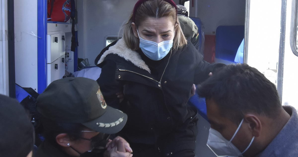 Expresidenta de Bolivia sufre descompensación durante audiencia: está en huelga de hambre