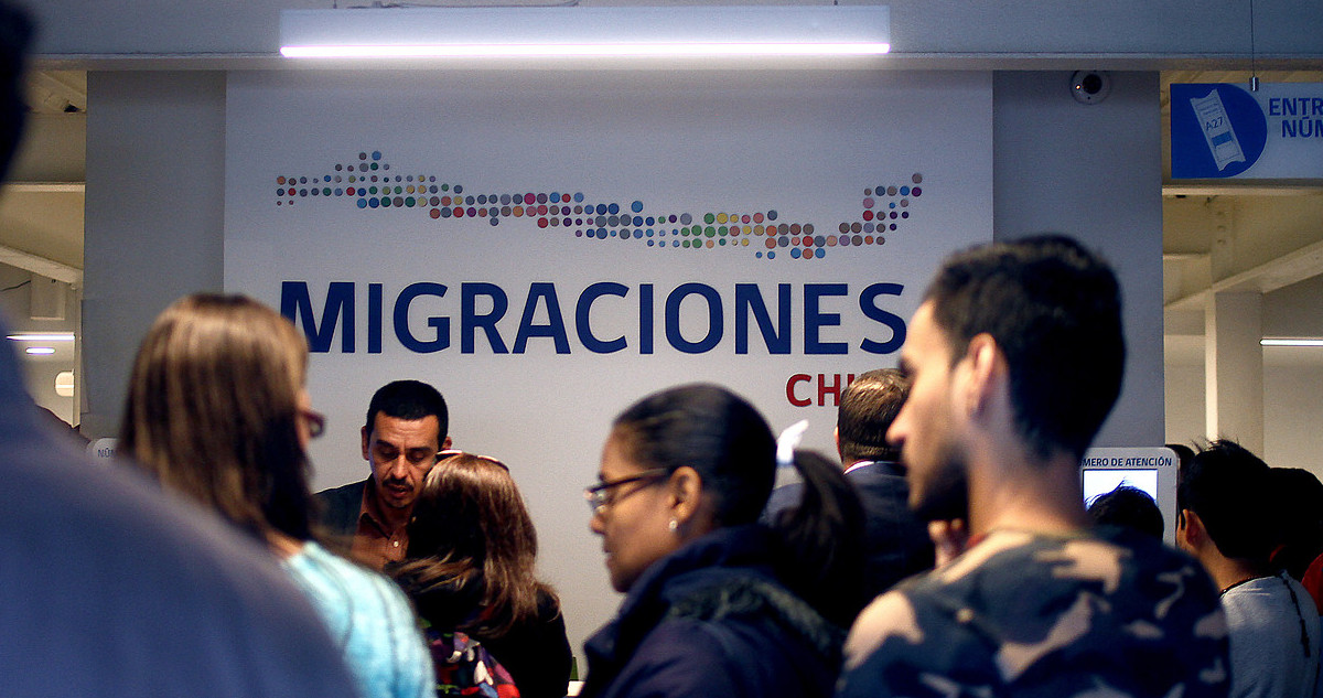 Falla en el sistema de Migraciones borró registros desde 1993: algunos debieron recuperarse a mano