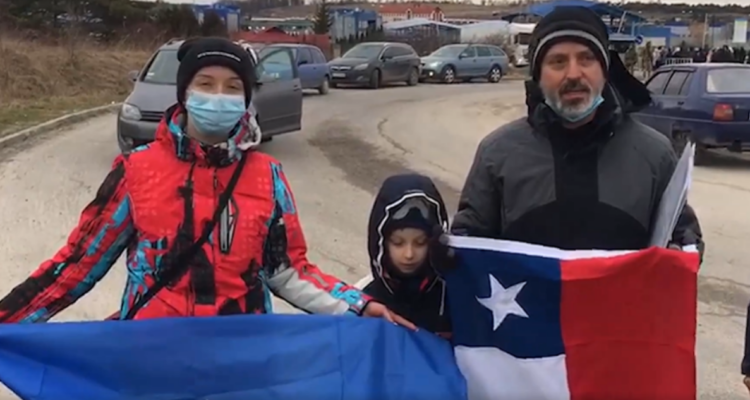 familia chilena logra cruzar a polonia
