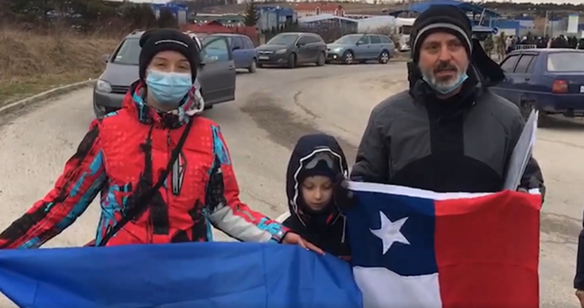 familia chilena logra cruzar a polonia