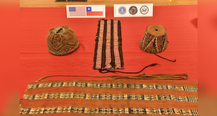 fbi devuelve objetos de arte a chile