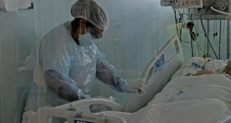 Gremios de Salud en Los Ríos critican al Gobierno por manejo de la pandemia