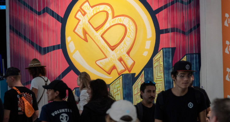 Hacker roba más de 302 millones de dólares en criptomonedas Ethereum y Solana