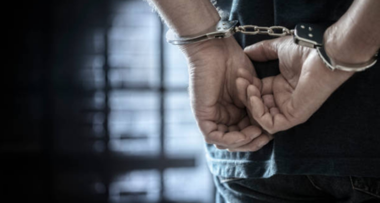 Hombre detenido en Viña del Mar con 5 órdenes de aprehensión vigentes