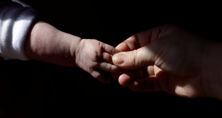 Dictamen garantizan a hombres trans embarazados derechos laborales de mujeres gestantes