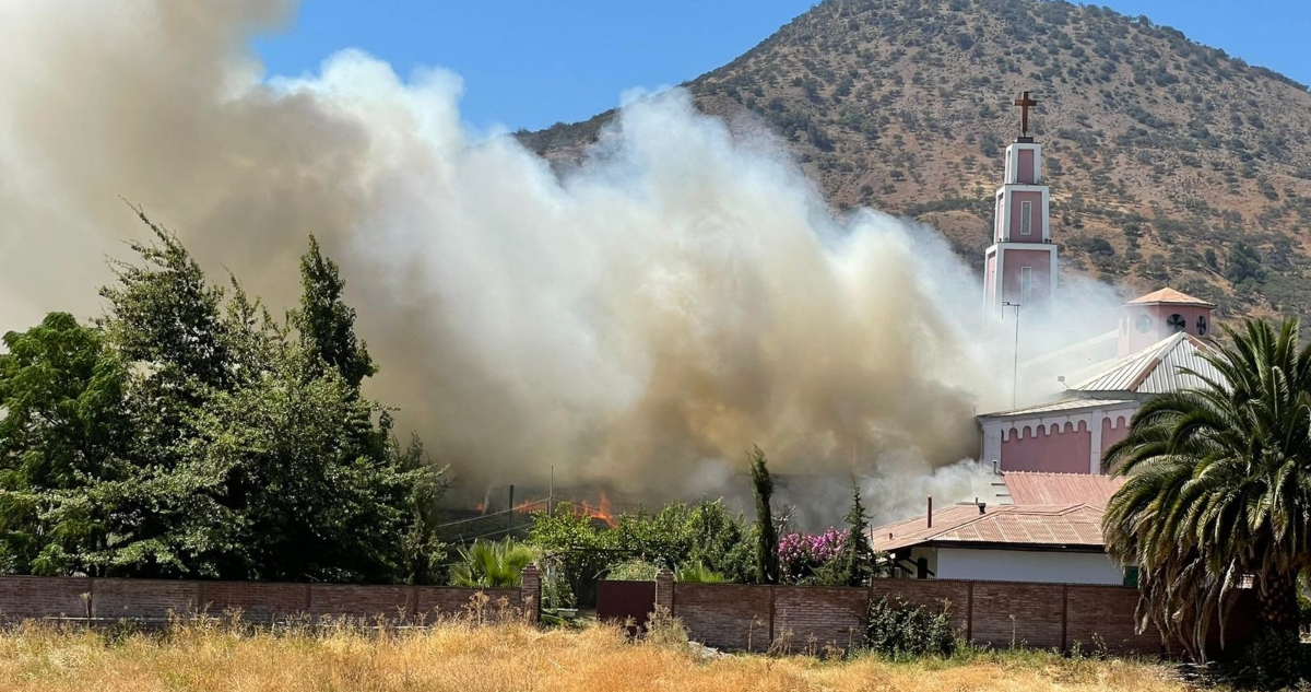 Incendio en iglesia de Pelequén