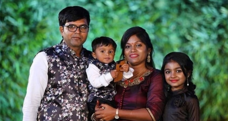 Jagdish Patel y su familia