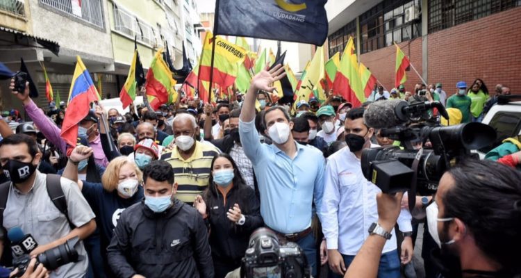 Juan Guaidó se reunió con simpatizantes en Caracas