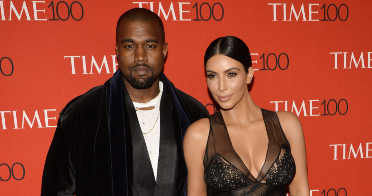 Kanye West y Kim Kardashian en la alfombrar roja del anuncio a las 100 personas más influyentes de la revista Time.