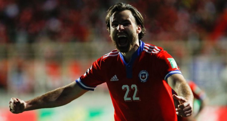 En La Roja se ilusionan con Brereton para duelos con Brasil y Uruguay