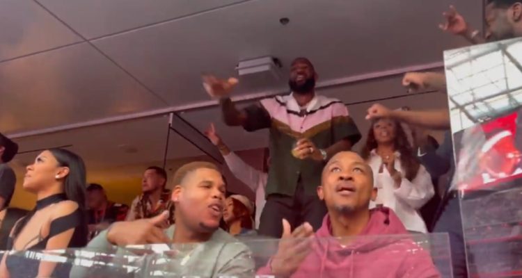 LeBron James montó su fiesta en el palco en el Súper Bowl 2022