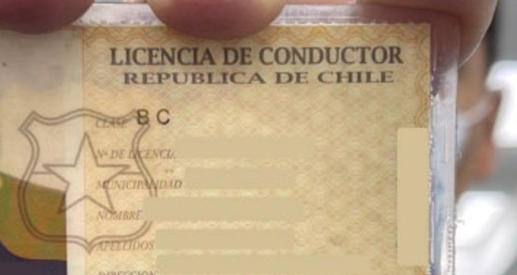 Lista de espera por licencia de conducir en Los Ángeles