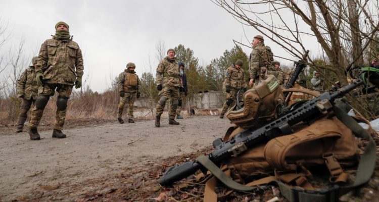 Militares ucranianos y separatistas prorrusos vuelven a cruzar acusaciones de ataques