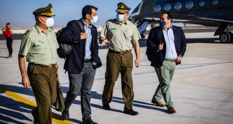 Ministro del Interior llegando a Antofagasta