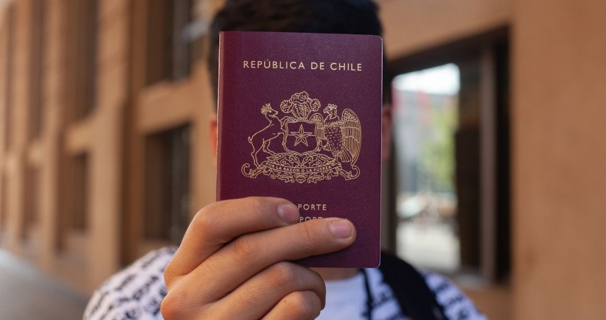 Pasaporte como alternativa para salir de chile con el carnet vencido
