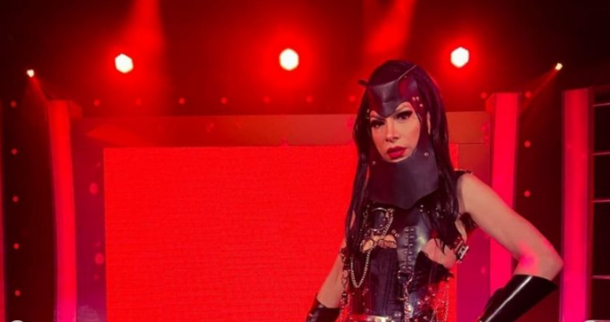 La performista Anastasia María Benavente, quien realizó el show que provocó una multa contra La Red.