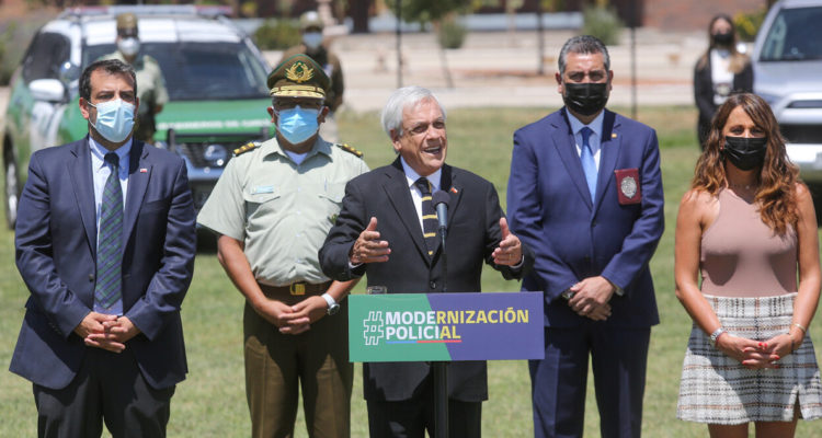 Piñera promulga Ley de Modernización de Policías: incluye auditorías y preferir medios no violentos