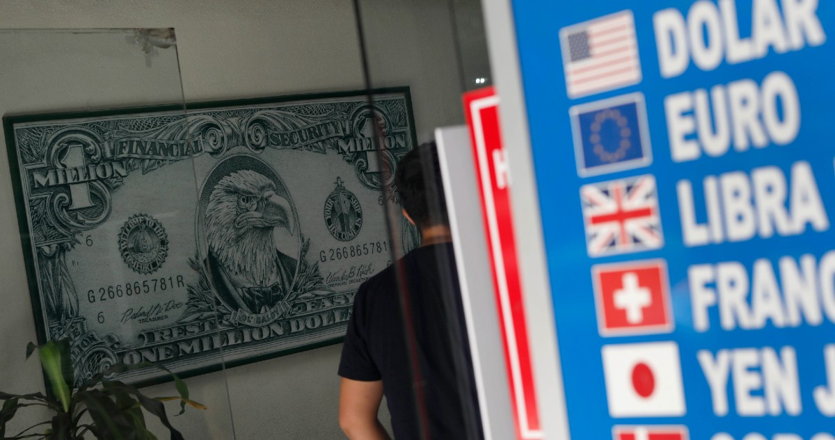 Precio del Dólar sigue con marcada tendencia a la baja y tocando los $800