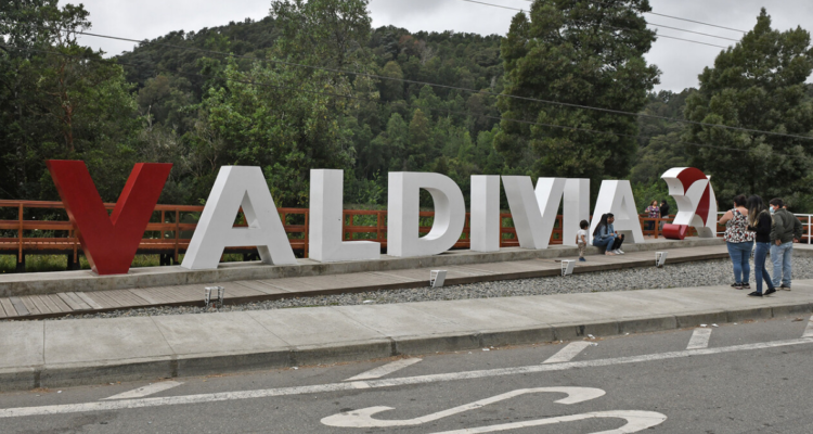 Dirigentes valoran paralización de proyectos inmobiliarios en la costa de Valdivia.