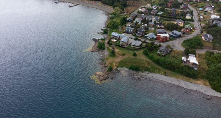 Nuevo derrame de aguas servidas en Lago Llanquihue en Puerto Varas