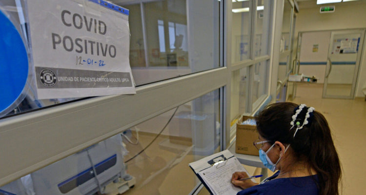 Minsal reportó 28 mil nuevos casos de covid-19 en el país: Ñuble superó 43% de positividad