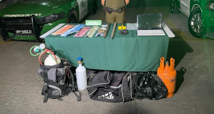 Sorprenden a ladrones cometiendo robo en local Teletrack en Ñuñoa: tres detenidos