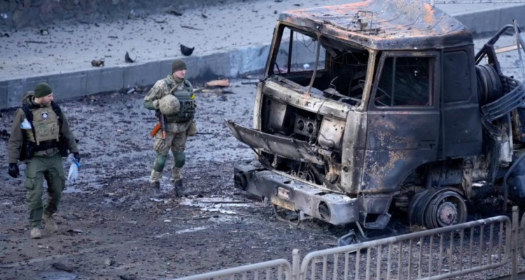 Destrozos por ataques rusos en Ucrania.