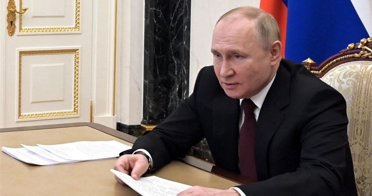 Rusia ordena tropas repúblicas de Ucrania