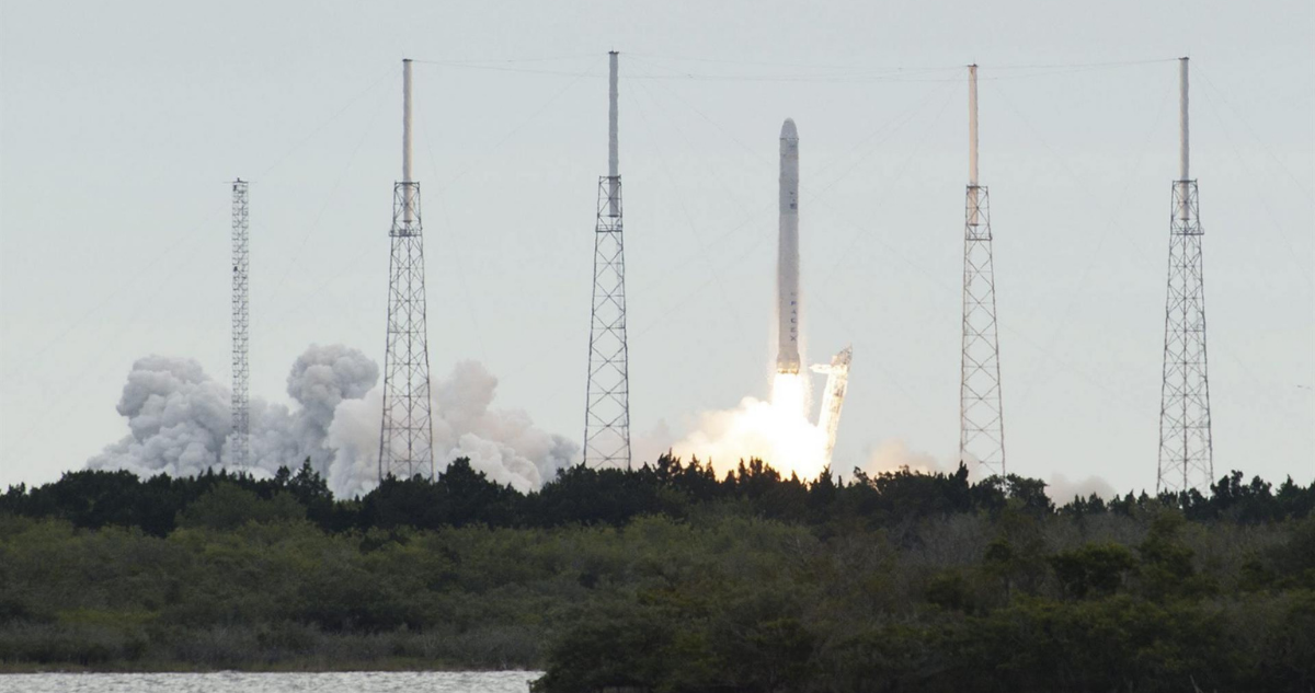 Lanzamiento de satélites Starlink de SpaceX el 3 de febrero