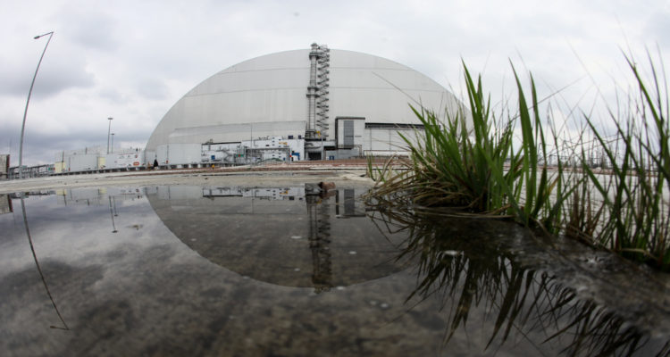 Ucrania advierte aumento de radiación en Chernóbil tras llegada de tropas rusas