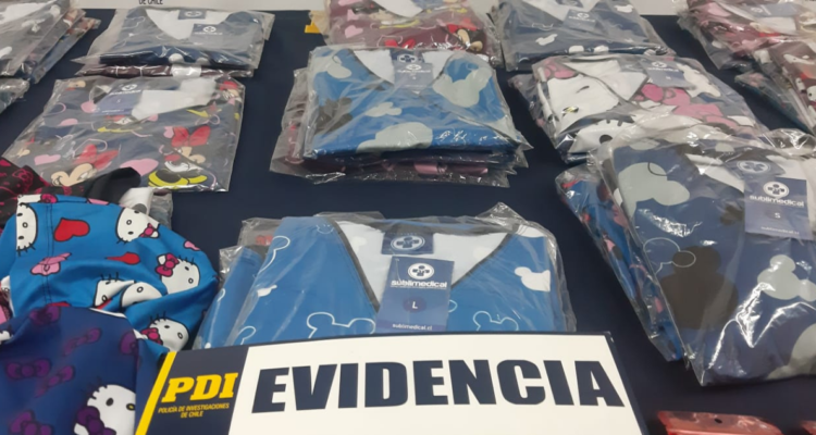 uniformes médicos imágenes falsificadas