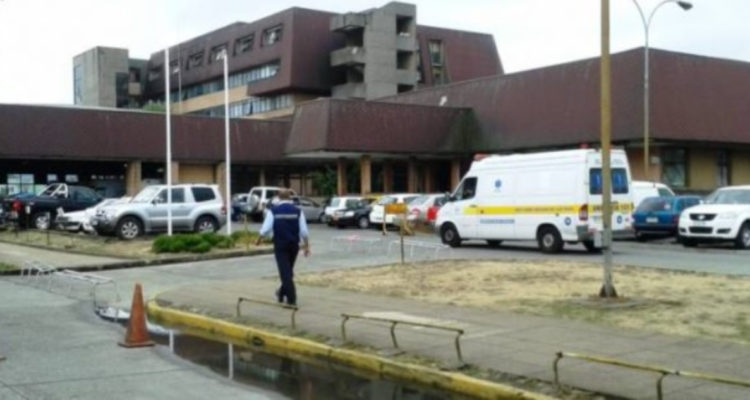 Valdivia suspenden visitas a pacientes en Hospital Base ante alza de casos de covid-19