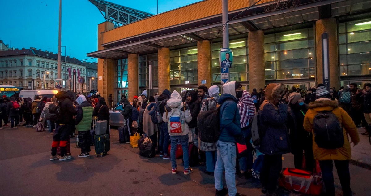 Ucranianos llegan a Budapest