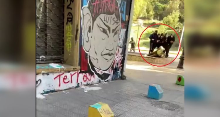 Agresión a carabinero que usó arma de servicio