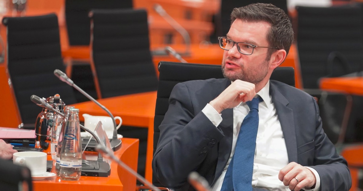 Ministro de Justicia alemán, Marco Buschmann, confirma sumario por posibles críemenes de guerra de Rusia en Ucrania