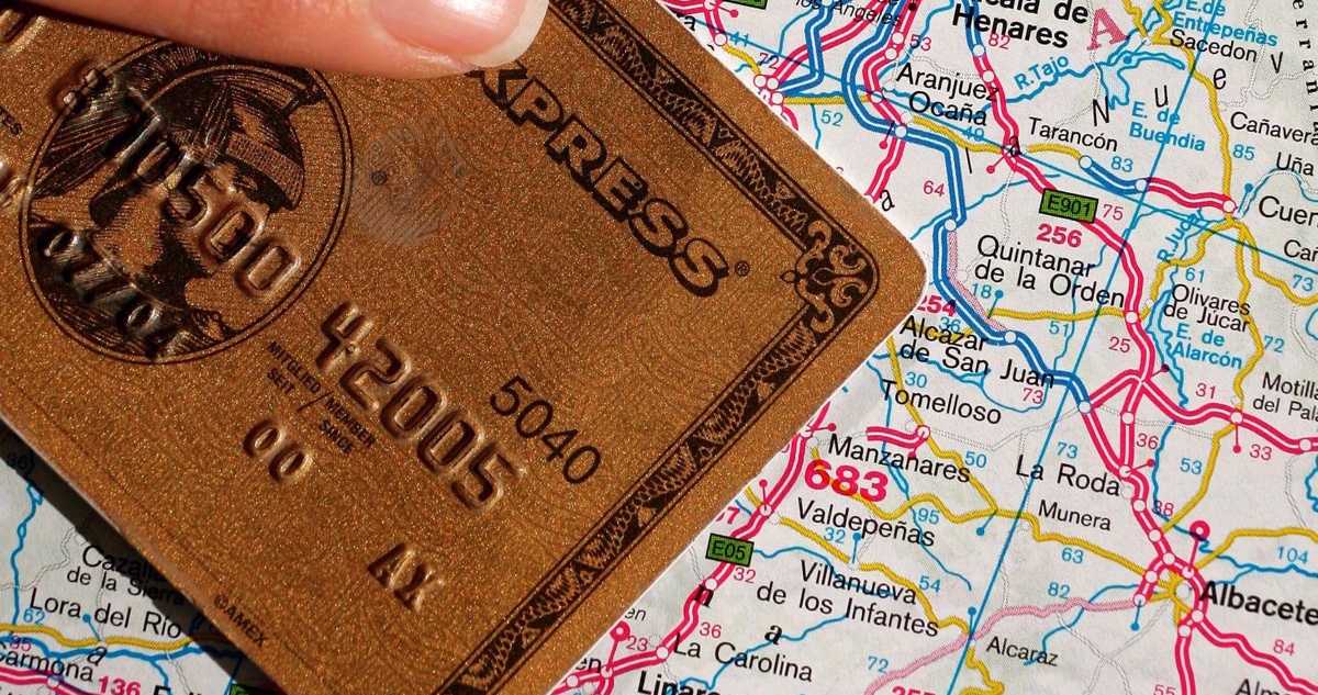 American Express se une a Visa y Mastercard y suspende operaciones en Rusia