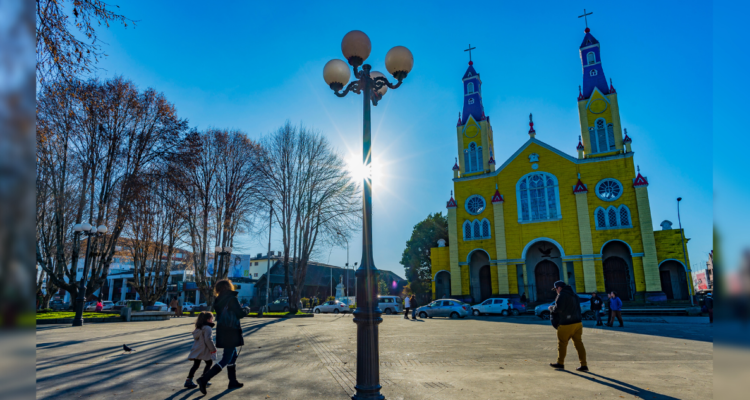 Aprueban en particular iniciativa “Chiloé Región”: avanza como norma transitoria al pleno de la CC