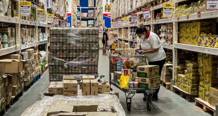 “No va a faltar el pan en la mesa”: Argentina anuncia un subsidio para frenar alzas de precios