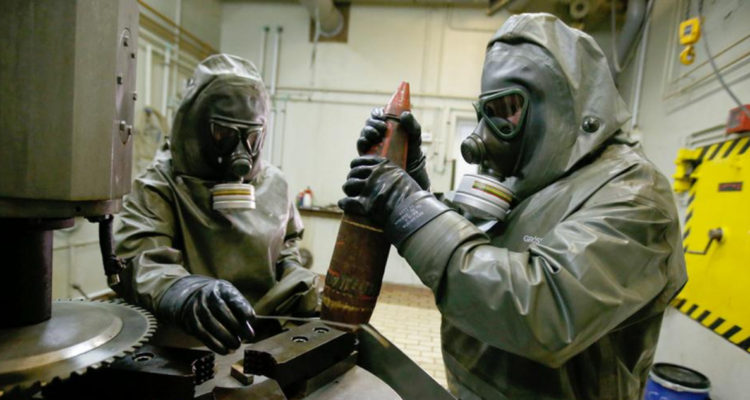 Foco de denuncias rusas qué son y cómo funcionan las armas biológicas y químicas