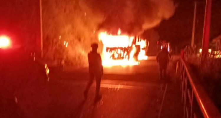 ORT de la CAM se adjudica ataque que destruyó 3 camiones en La Araucanía: PDI realiza diligencias