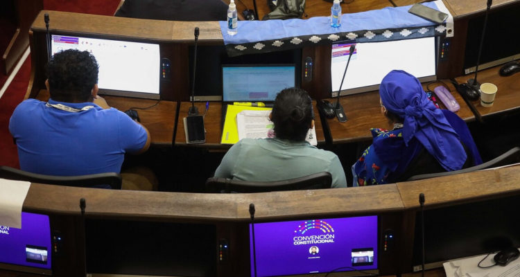 Cadem: Aumenta 5 puntos Rechazo al Plebiscito de Salida en medio de fallido retorno de Rojas Vade